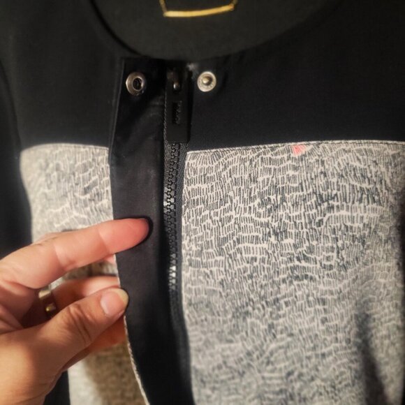 SKUNKFUNK Colorblock Black Upper/Gray w/Black Design Body Zip Front Dress - Sz 4 - Picture 4 of 15